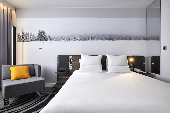 Room 4 of 101