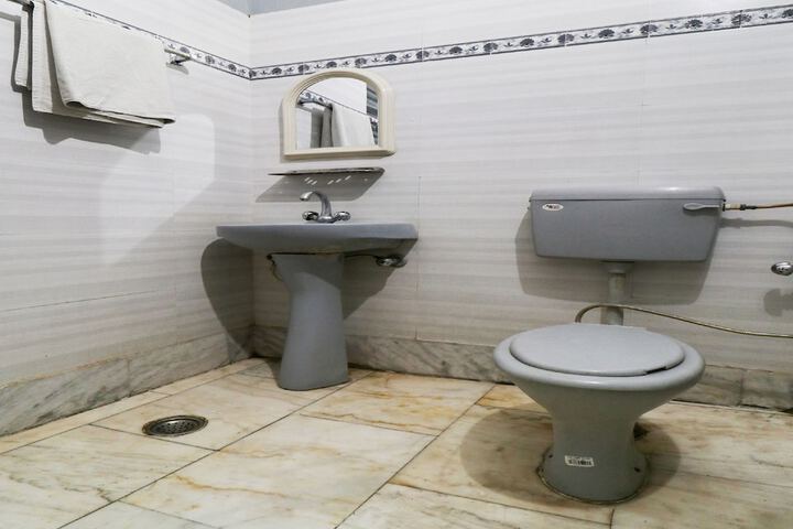 Room 12 of 12