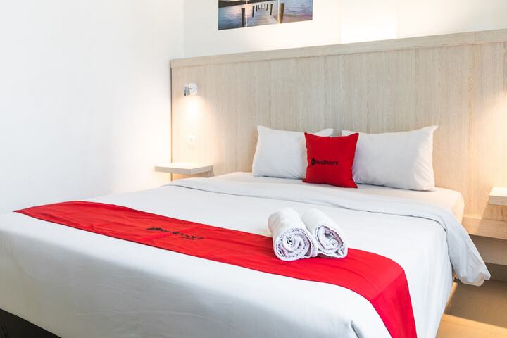 Image of RedDoorz near Sultan Mahmud Badaruddin Airport Palembang
