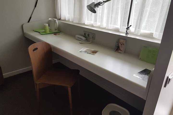 Room 5 of 44