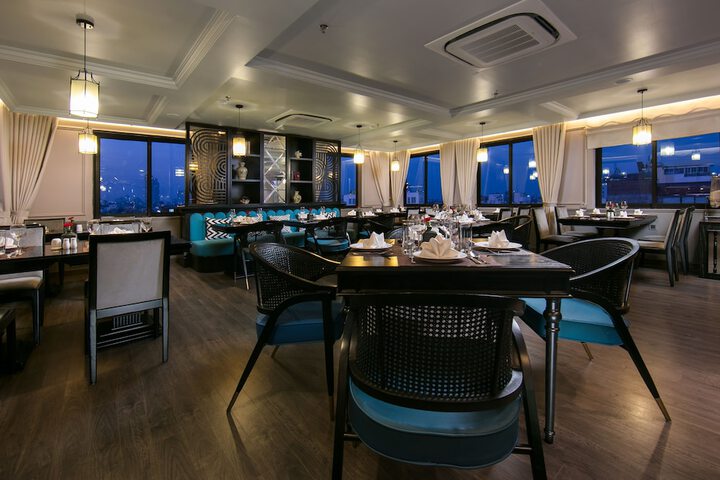 Dining 65 of 121