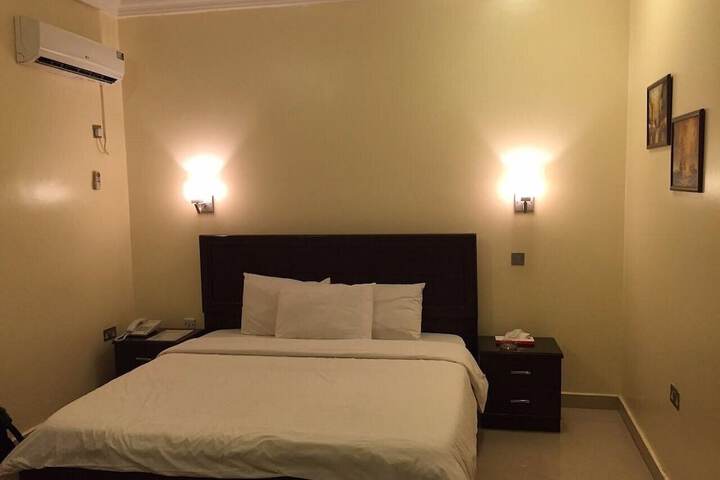 Room 2 of 42
