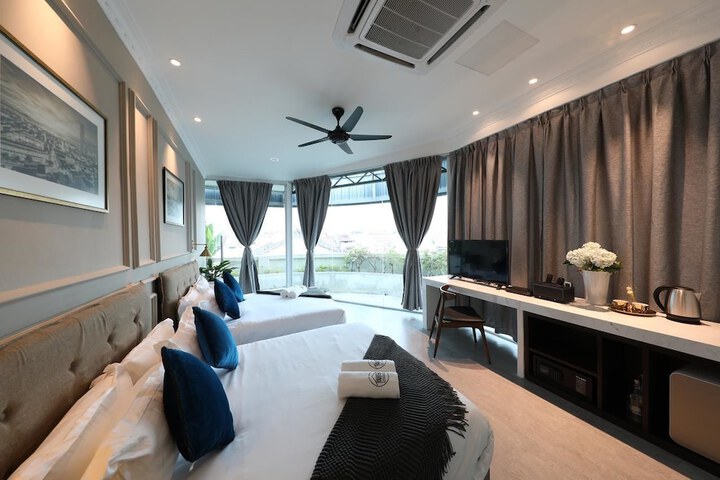 Room 10 of 47