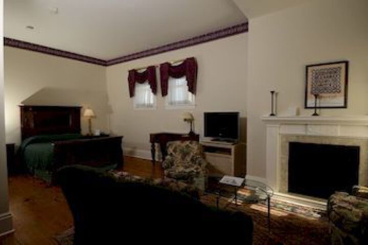 Room 8 of 15