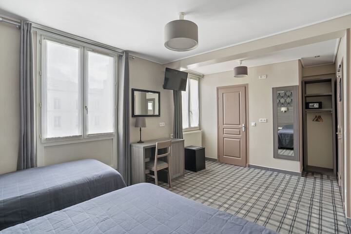 Room 14 of 31