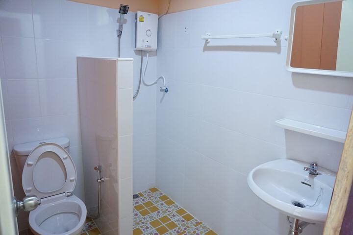 Room 21 of 21