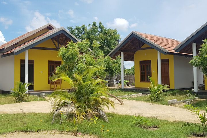 Exotic Beach Hotel in Pottuvil