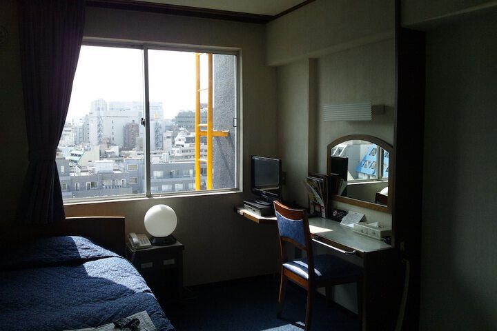 Room 6 of 53