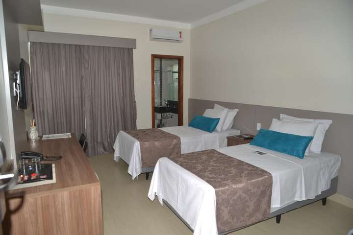 Room 9 of 20