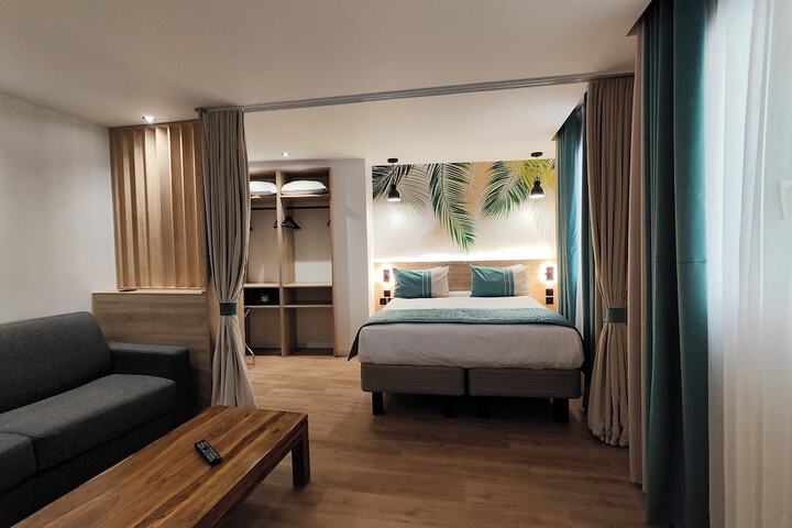 Room 27 of 57