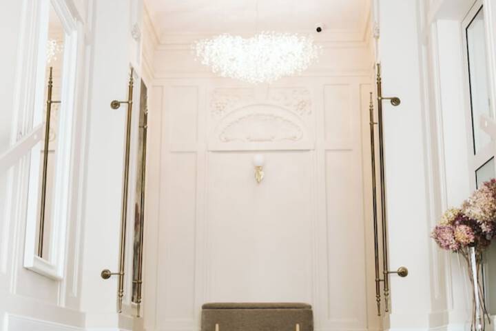 Hotel 82 of 92