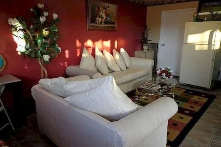 Room 2 of 6