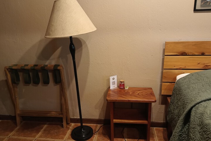 Room 48 of 334