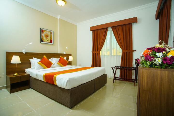 Room 9 of 32
