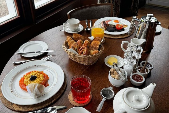 Breakfast/Coffee Service 36 of 52