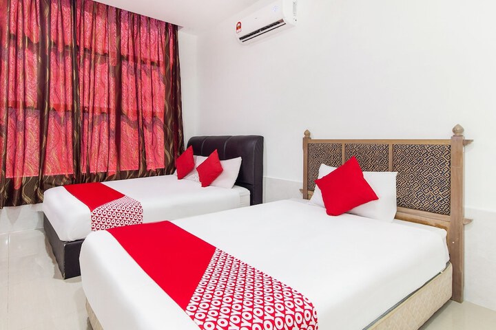 Room 16 of 32