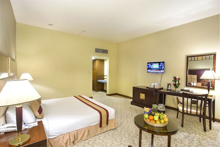 Room 10 of 65