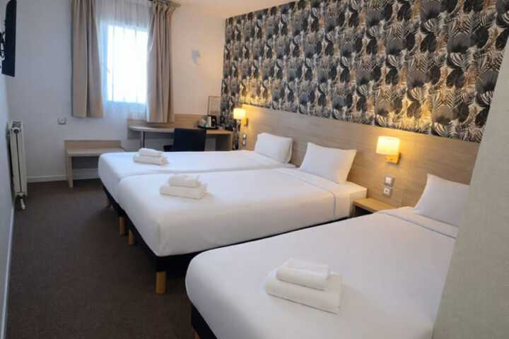 Room 9 of 62