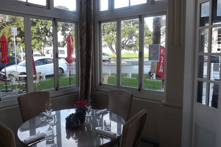 Dining 54 of 70