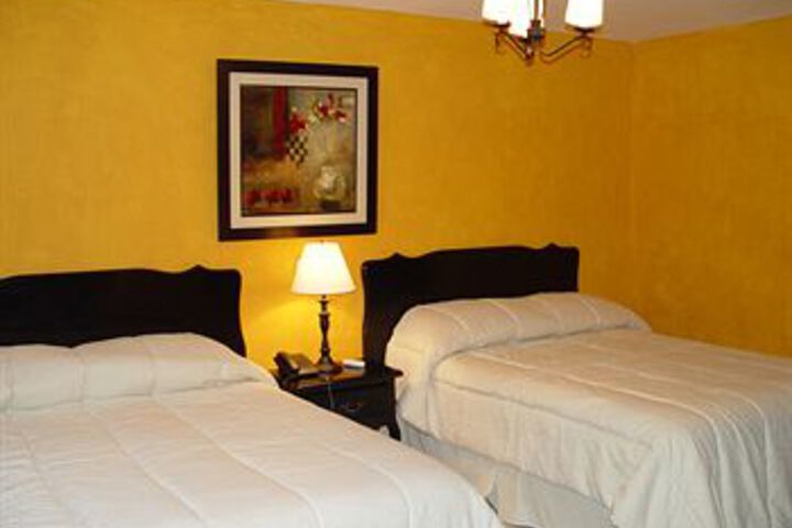 Room 5 of 9