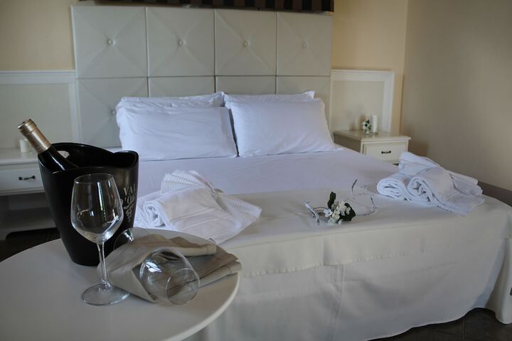 Room 2 of 29