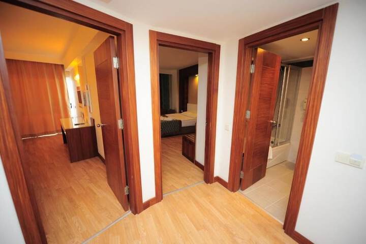 Room 17 of 120
