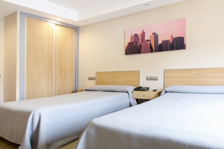 Room 6 of 39