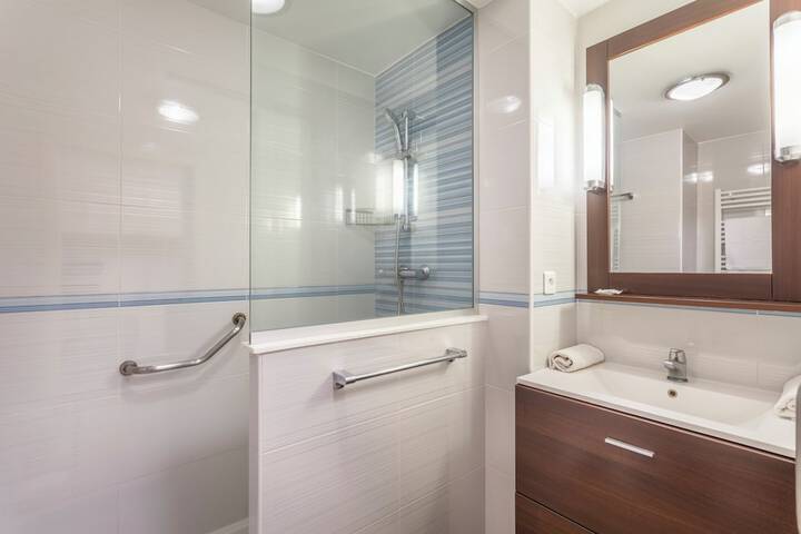 Bath Interior
