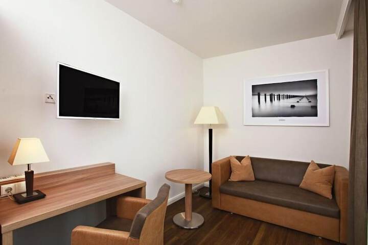 Room 21 of 63