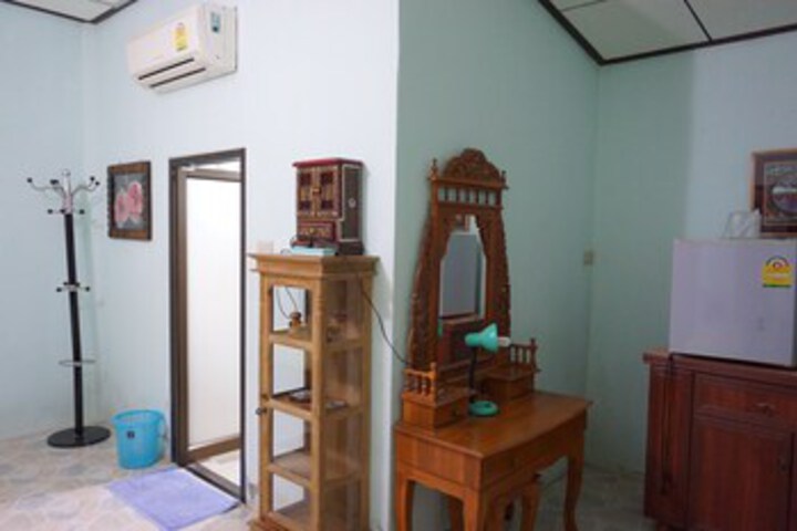 Room 21 of 25