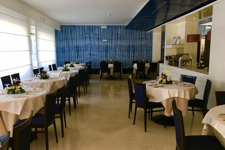 Dining Photos