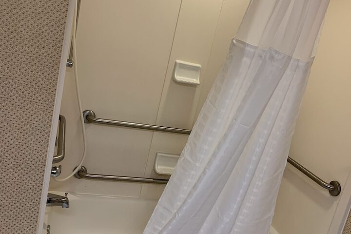 Double Bed Accessible (4 of 9)