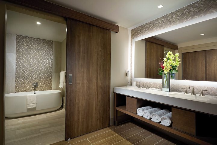Room 28 of 64