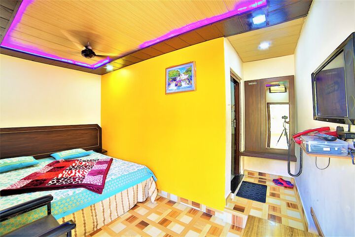 Room 3 of 26