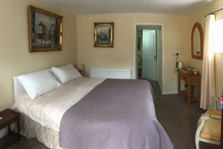 Room 8 of 35