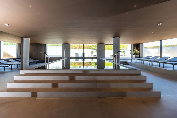 Pools & Facilities