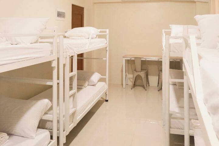 Room 10 of 70