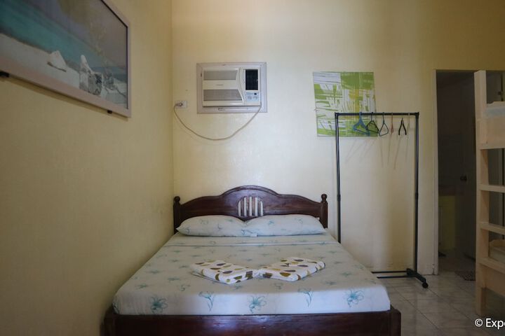 Room 16 of 38