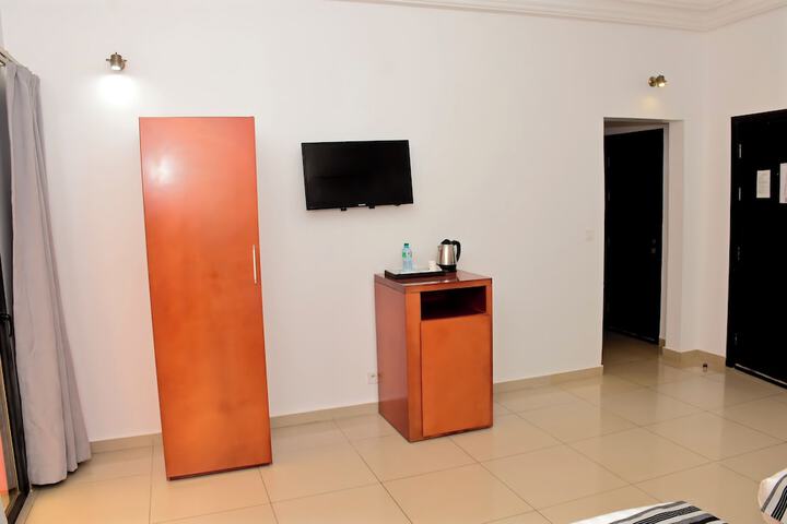 Room 34 of 74