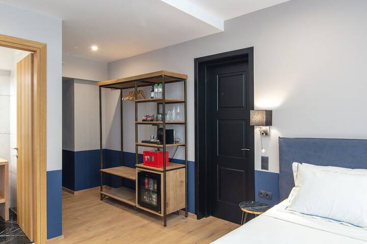 Room 28 of 112