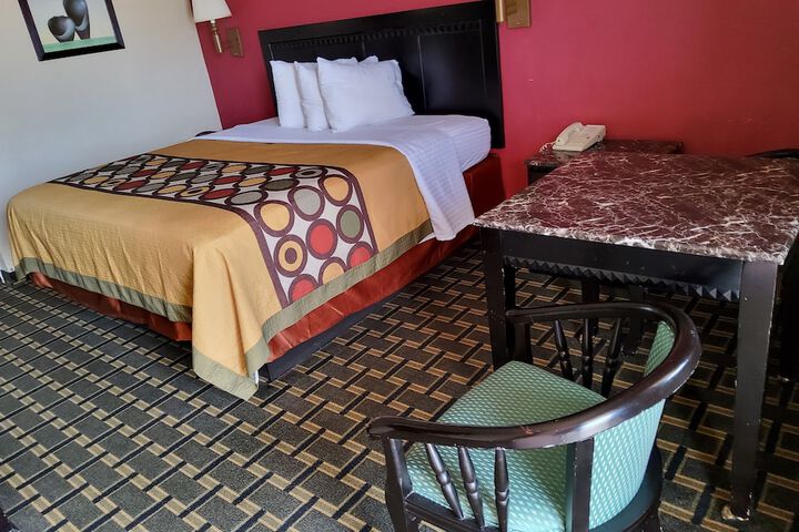 Comfort Single Room (6 of 10)