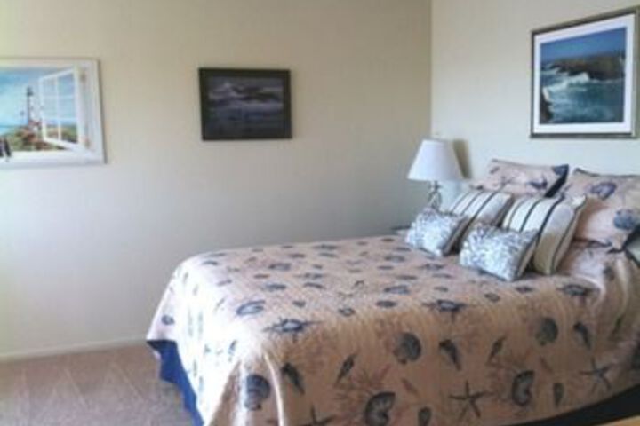 Room 7 of 16