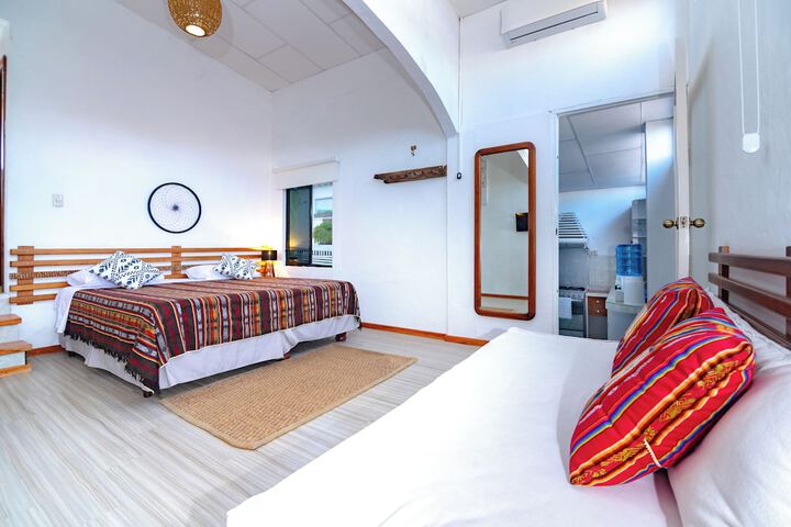 Room 9 of 42
