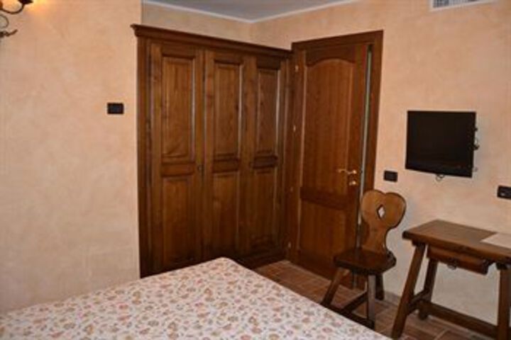 Room 14 of 29