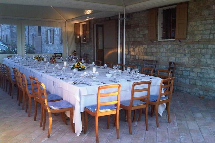 Dining 33 of 65