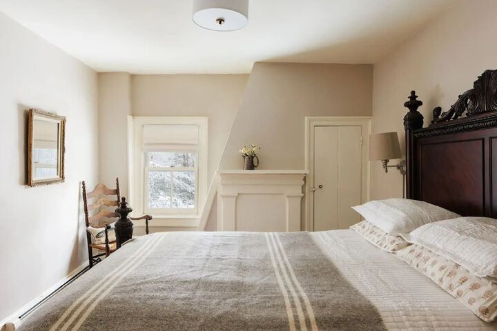Room 10 of 27