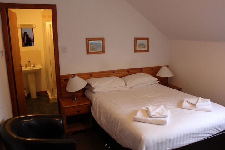 Room 16 of 112