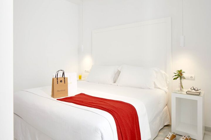 Room 18 of 111
