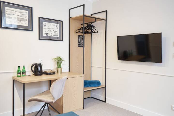 Room 10 of 73