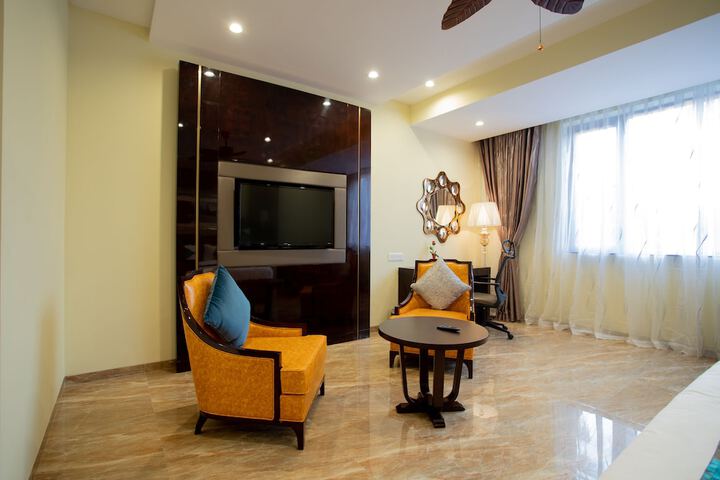 Room 14 of 37